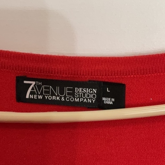 New York & Company 7th Avenue Design Studio Scooped Neck Sweater - Picture 2 of 11